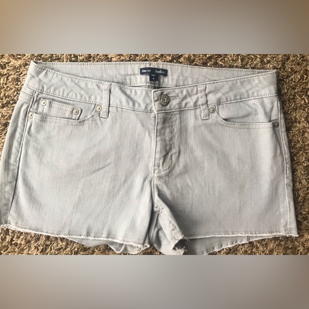GAP Hadley shorts size 8